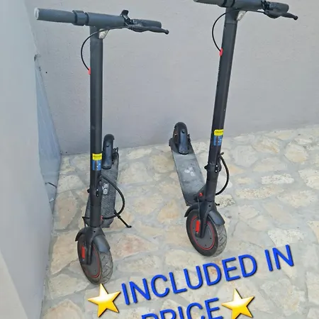 Vi & La Electric Scooters Included Apartment Vir