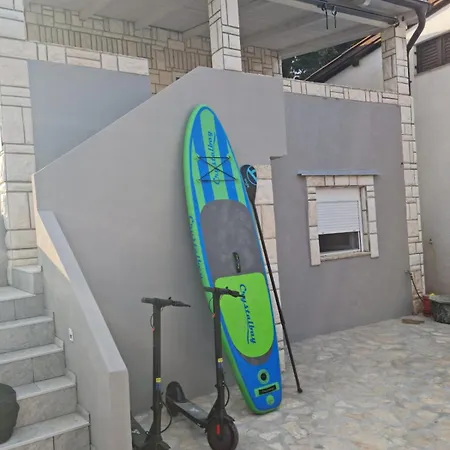 Vi & La Electric Scooters Included