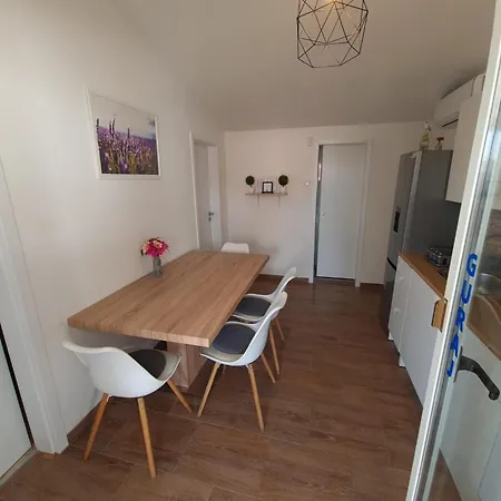 Vi & La Electric Scooters Included * Vir