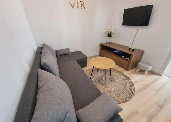 Vi & La Electric Scooters Included Apartman